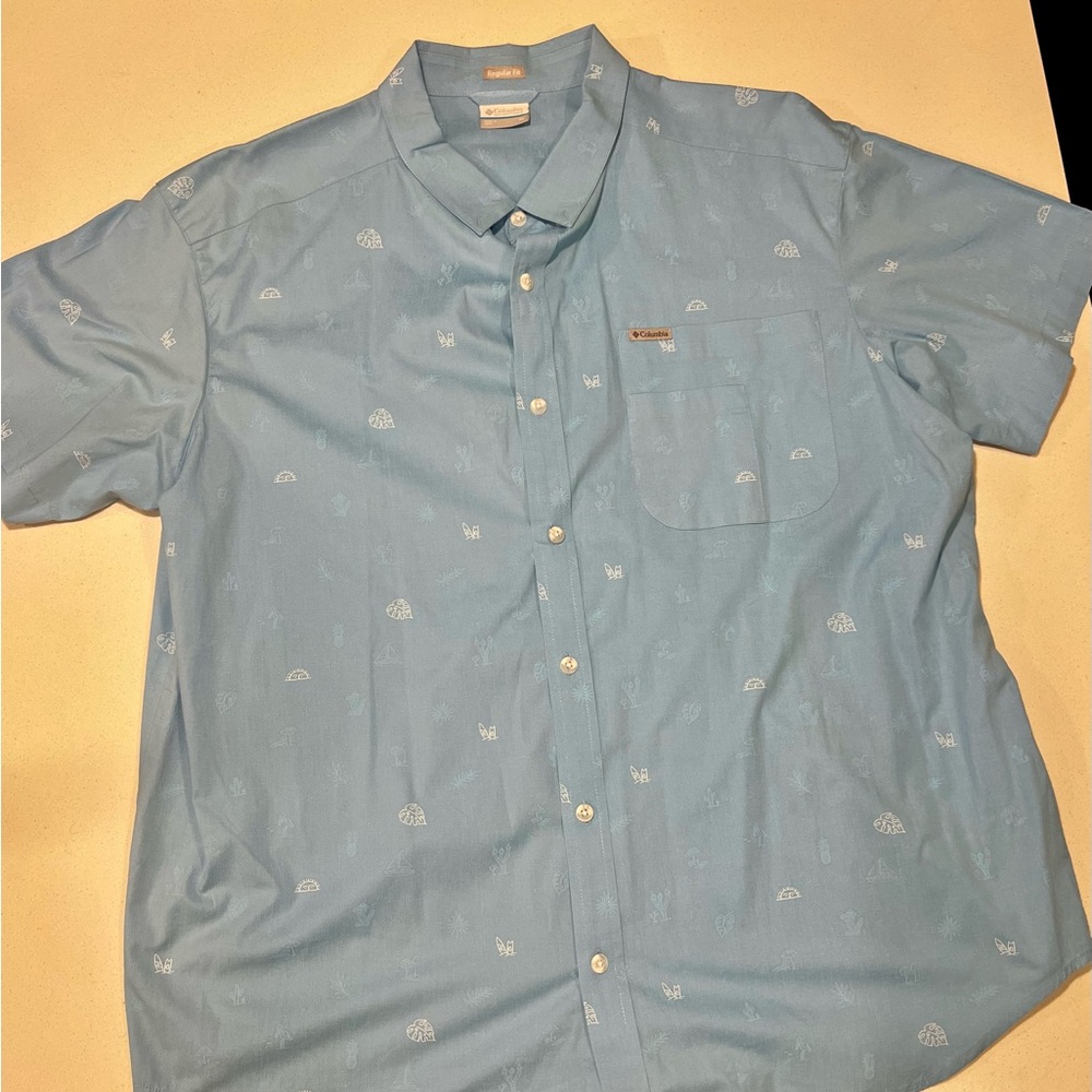 Columbia men’s - XL. Light Blue Men's Shirt